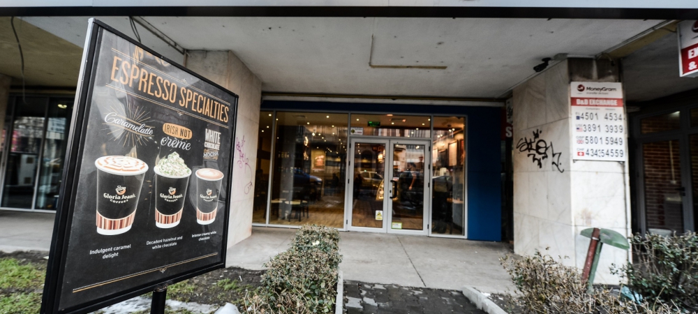 Cum arată cafeneaua deschisă de Gloria Jean’s în inima Bucureştiului. FOTO.