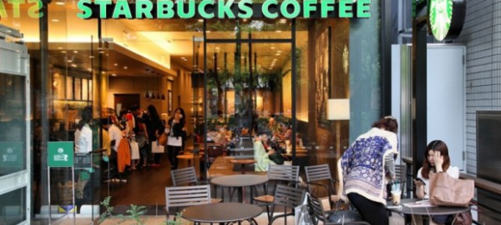 Polonezii care operează cafenele Starbucks spun că România are cea mai bună marjă de profit